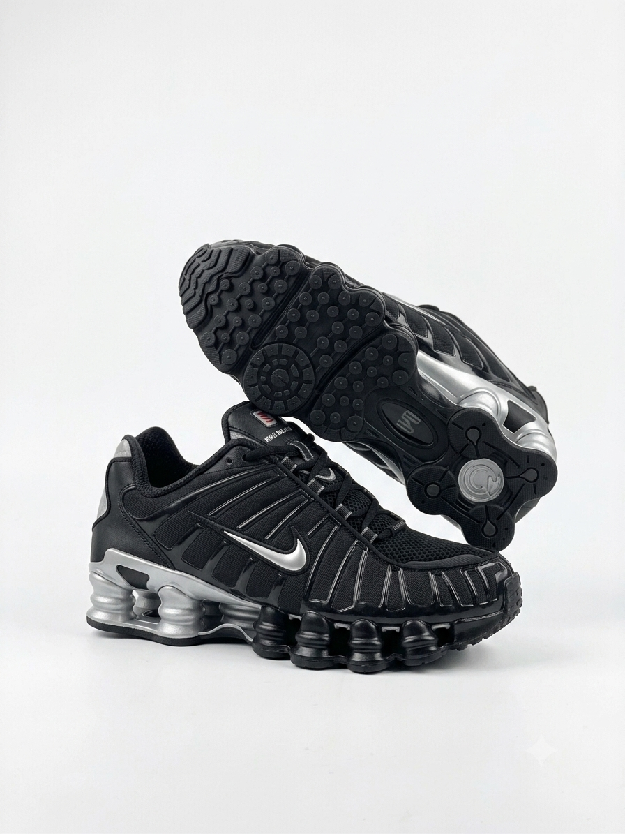 NIKE Shox Black & white